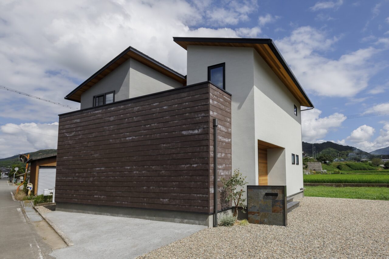 レッドシダーを使用した外観