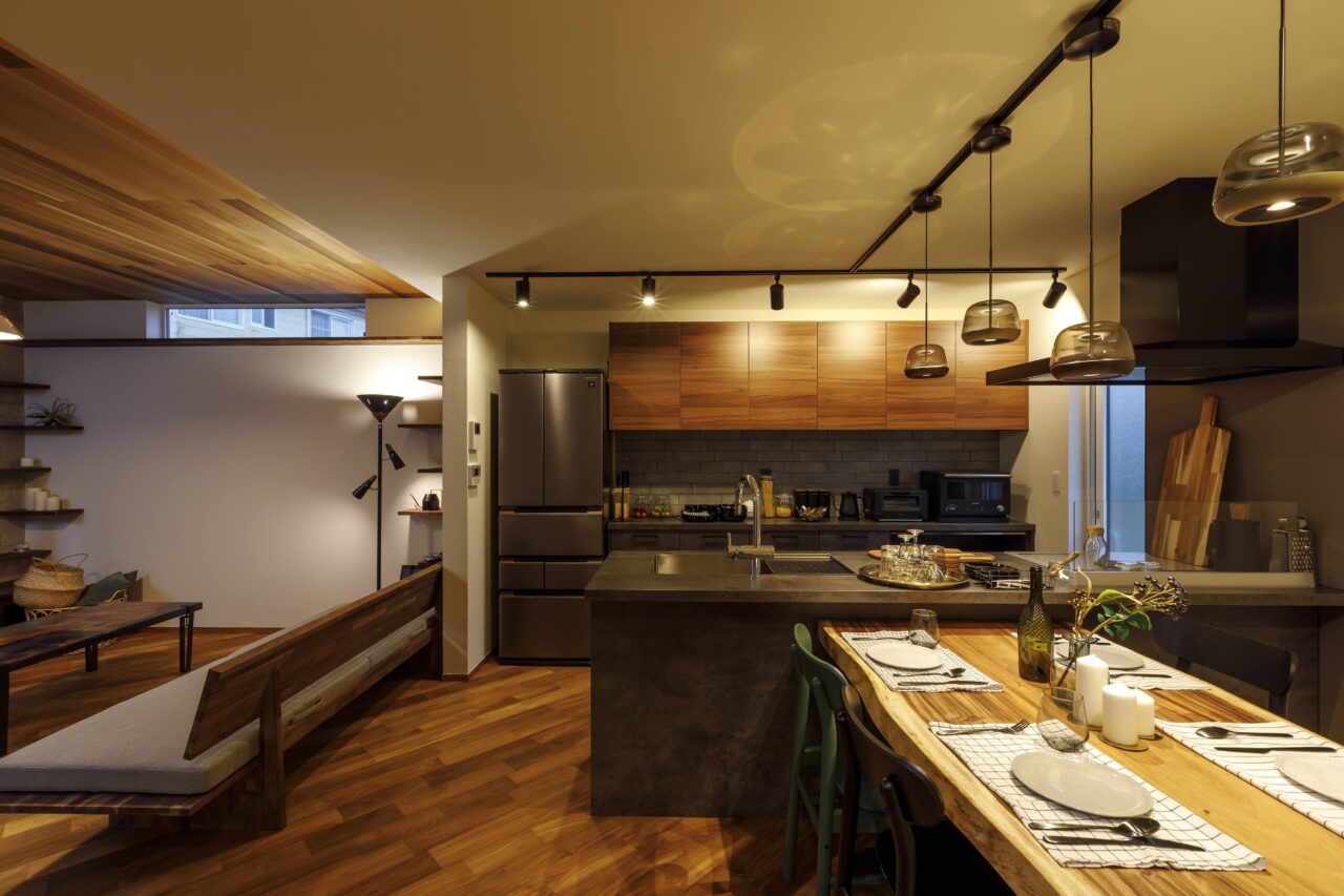 はだしで過ごす心地よい住まい