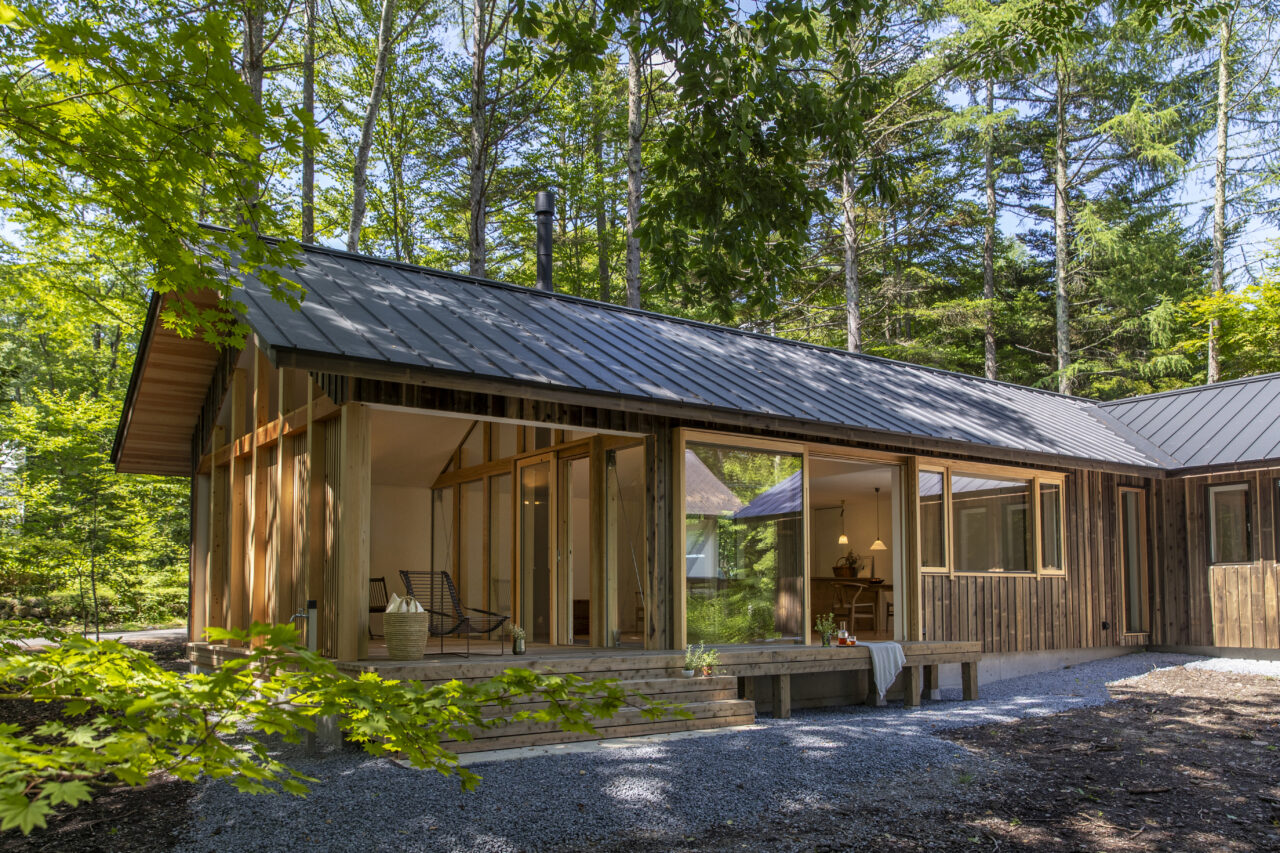 EEN 建築と自然が調和する住宅外観