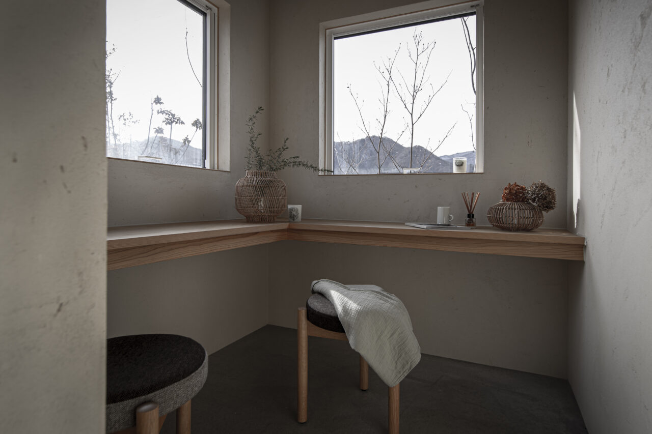 内外をゆるやかに結ぶ窓辺空間