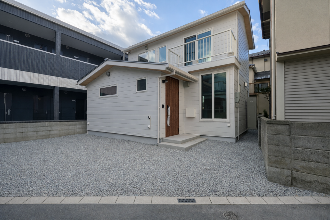 リフォーム住宅 外観 限られた敷地の住まい