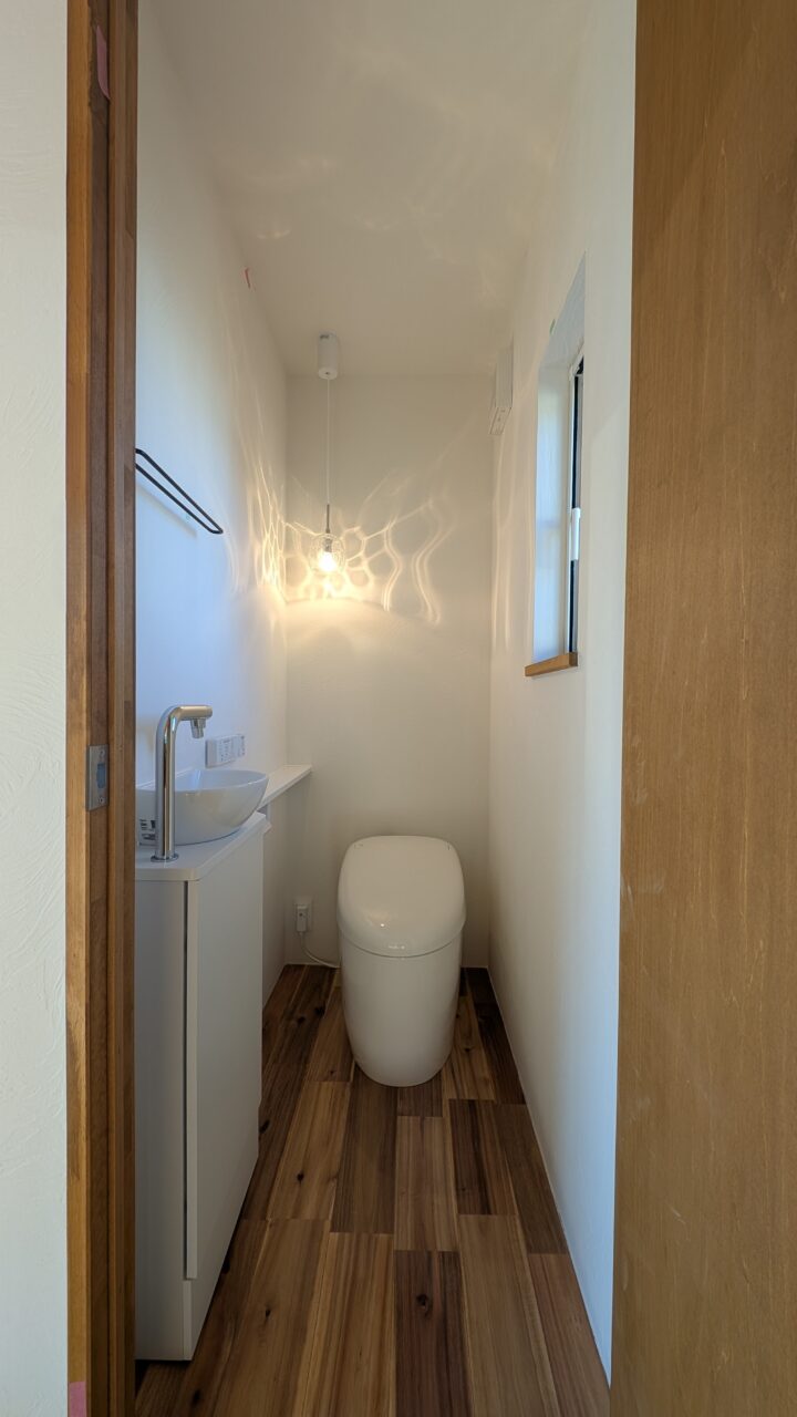 左官仕上げのやわらかな壁