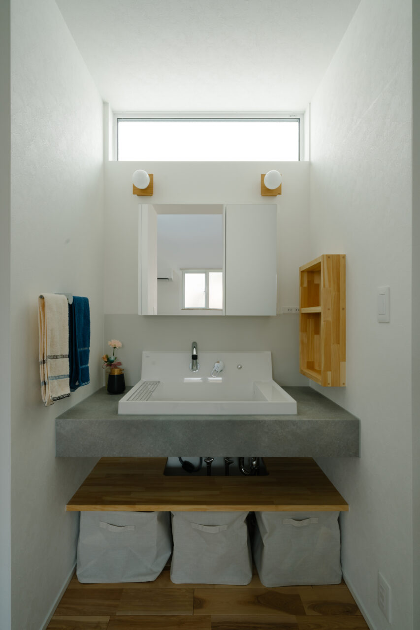 おしゃれと機能性を兼ね備えたLIXILカスタムバニティ洗面台