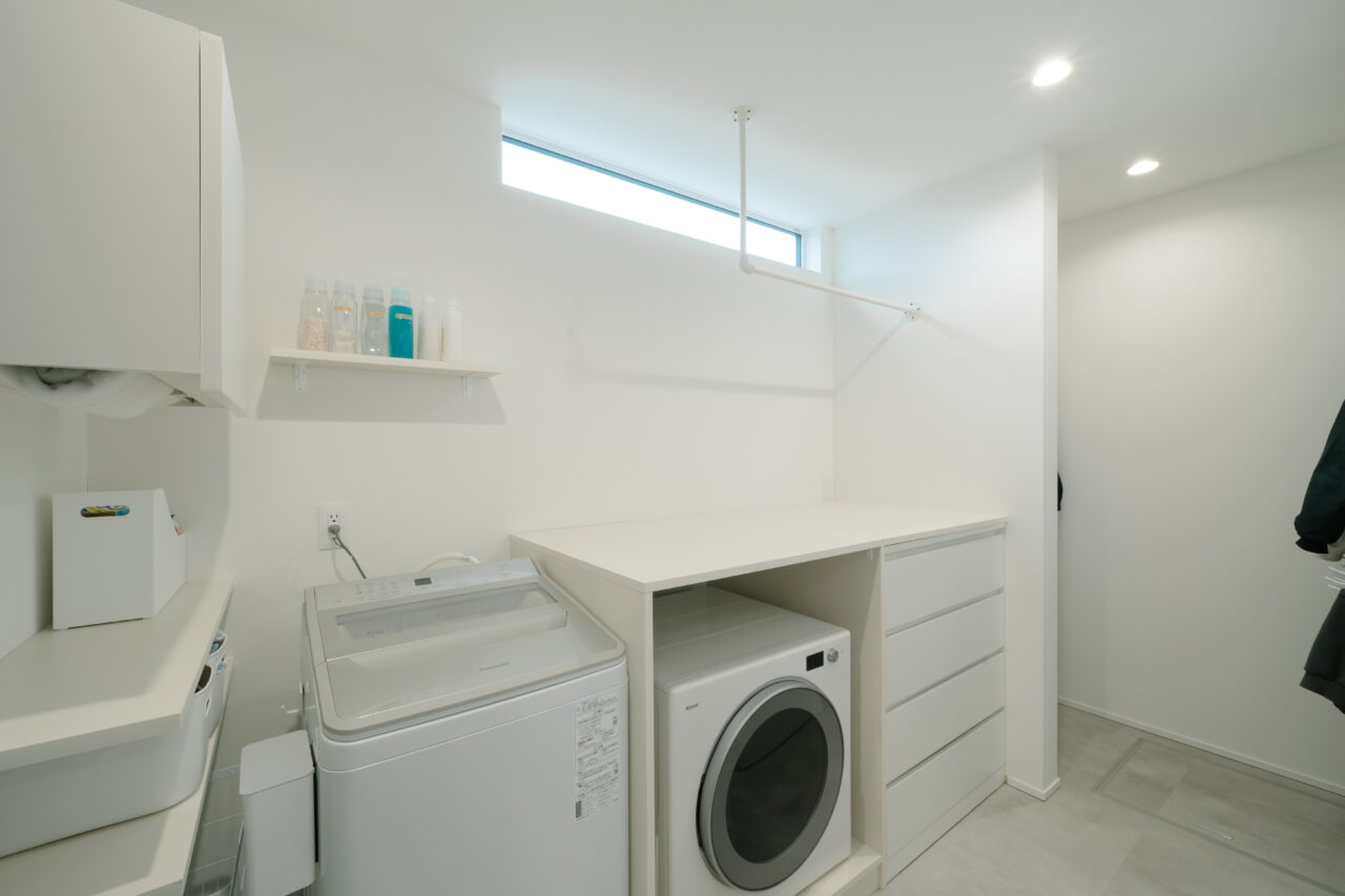 造作収納で整えられた空間